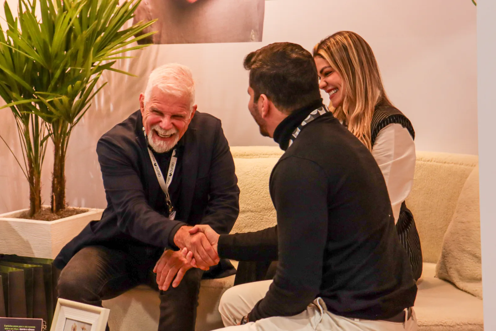 Acuidar recebe Raul Gazola em seu stand na ABF Franchising Expo 2026 e anuncia lançamento de e-commerce